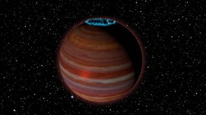 실제로 천문학자들은 지구에서 약 20광년 거리에서 우주 공간을 떠도는 거대한 떠돌이 가스 행성에서 강한 자기장의 존재를 암시하는 오로라를 관측했다. VLA 전파 망원경으로 검출된 오로라 빛의 신호를 보면 이 떠돌이 가스 행성은 목성에 비해 무려 200배나 더 강한 자기장을 형성해서 선명한 오로라를 그리고 있는 것으로 생각된다. 이처럼 떠돌이 행성들도 오랫동안 강한 자기장을 유지할 수 있다면 당연히 그 주변의 얼음 위성들에도 막대한 영향력을 행사하면서 목성의 유로파처럼 얼음 위성 깊은 곳에 얼지 않고 녹은 상태로 보존된 바다가 존재할 가능성이 충분하다. 이미지=Chuck Carter, Caltech, NRAO/AUI/NSF